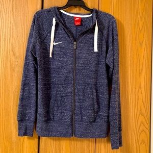 HP!🎉 Nike sporty women’s zip hoodie - like new!